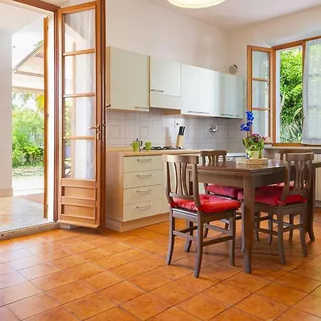 Amarenumana Aparthotel