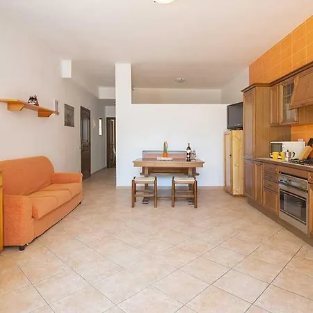 Aparthotel Amarenumana